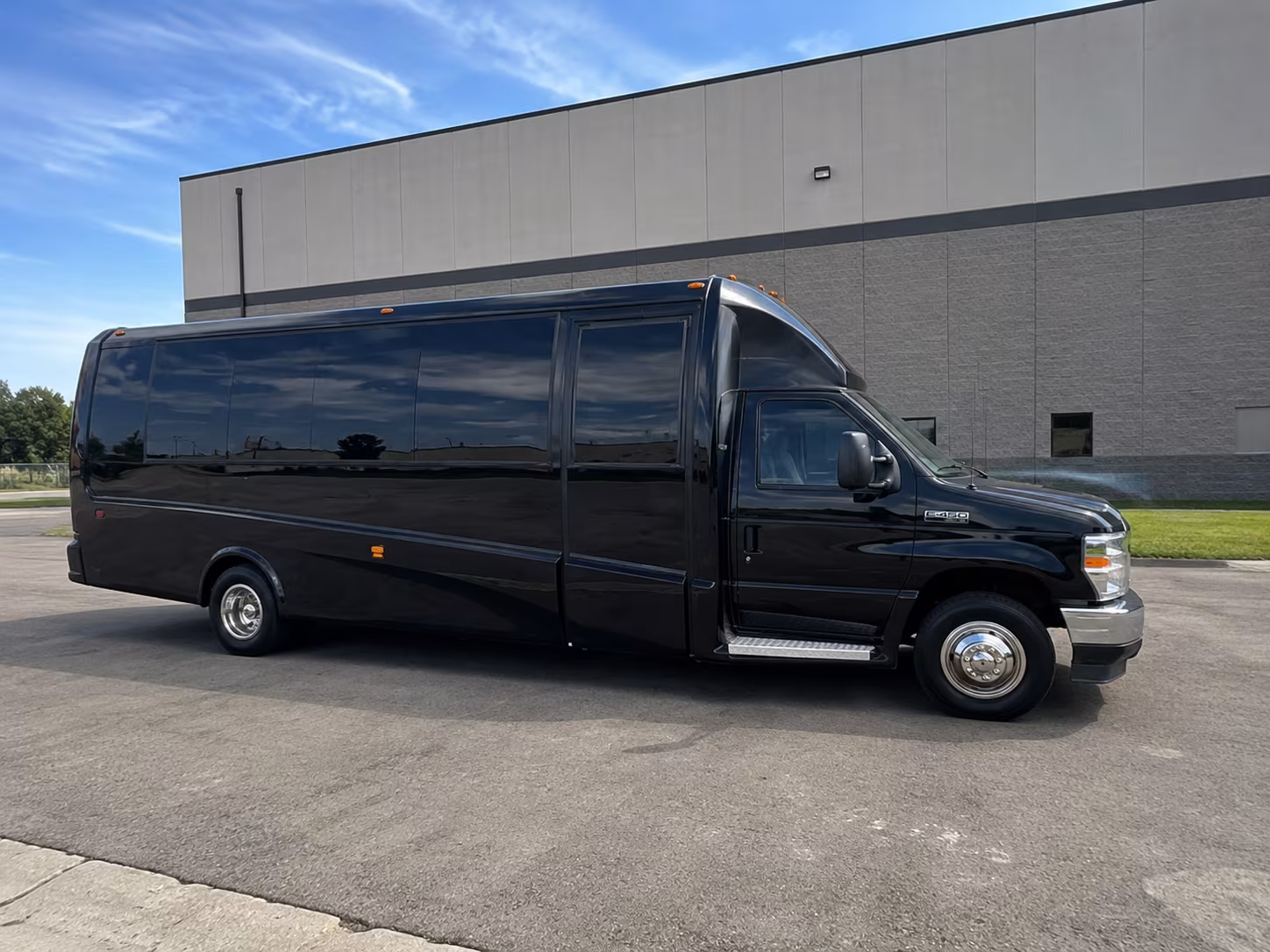 concert parking shuttles for event organizers