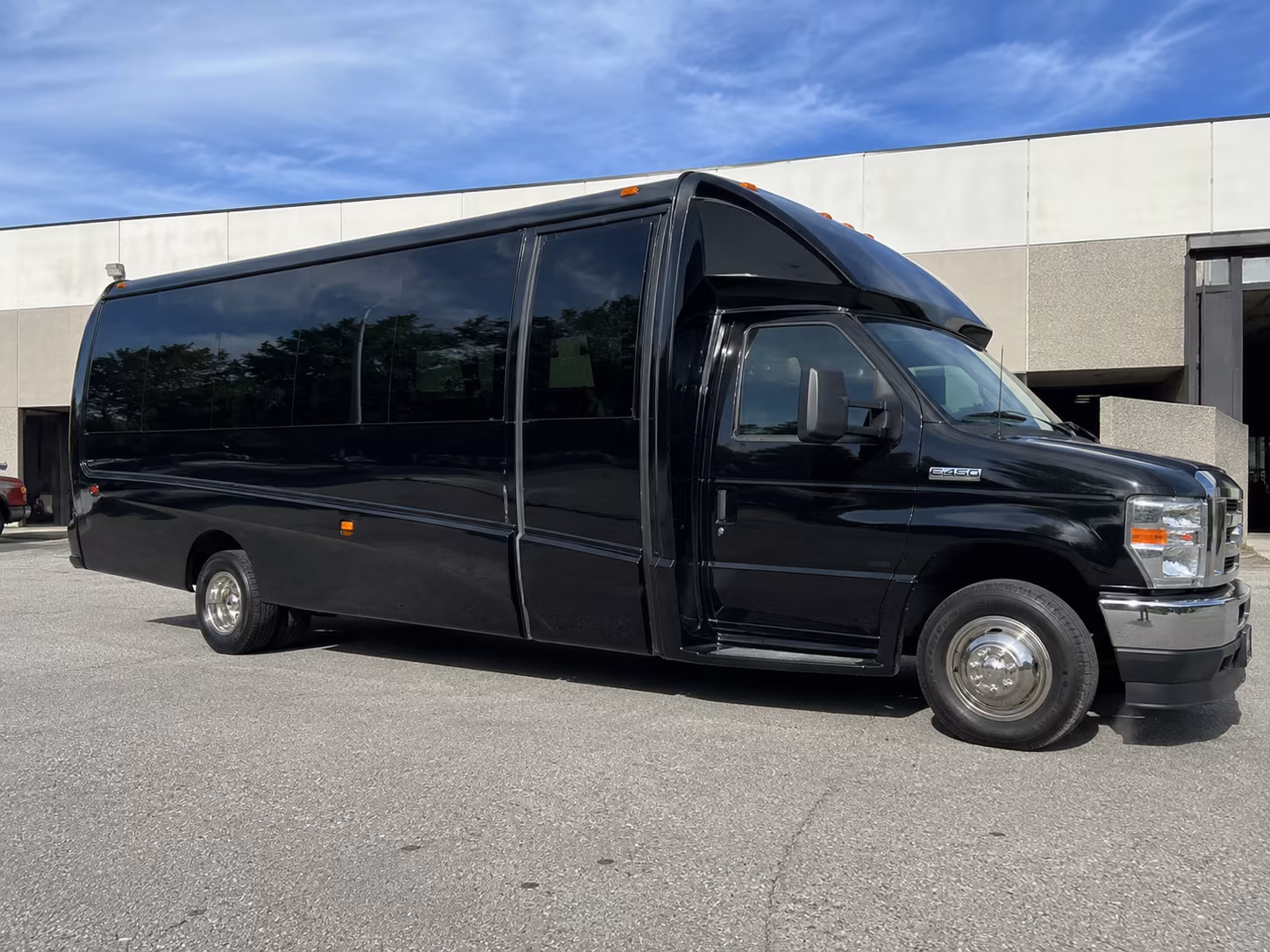 santa ana airport shuttle bus rentals for private groups