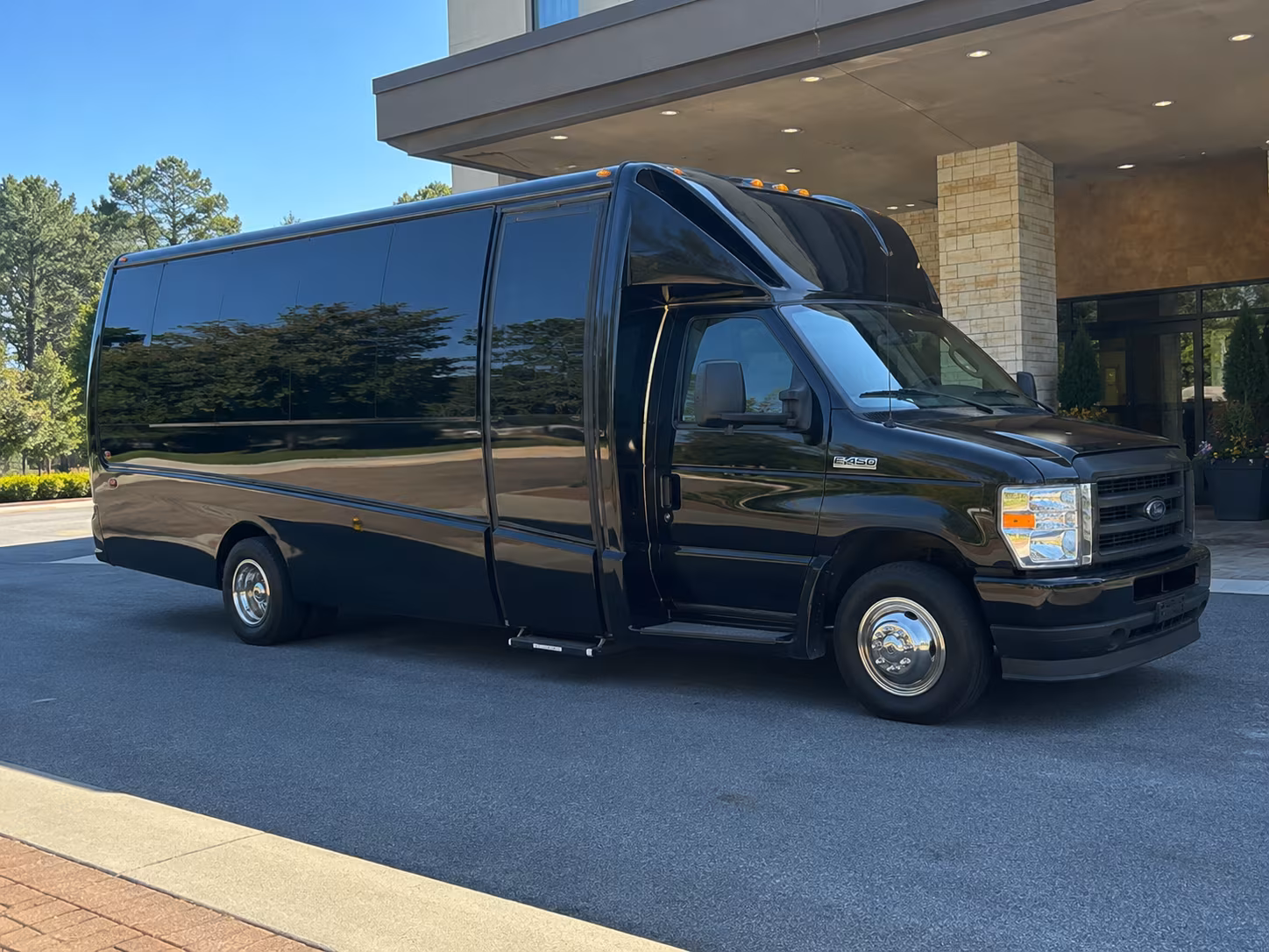santa ana bus rentals for california road trips and arizona travel